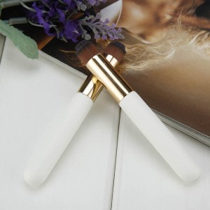 Wooden Handle Lash Cleansing Brush